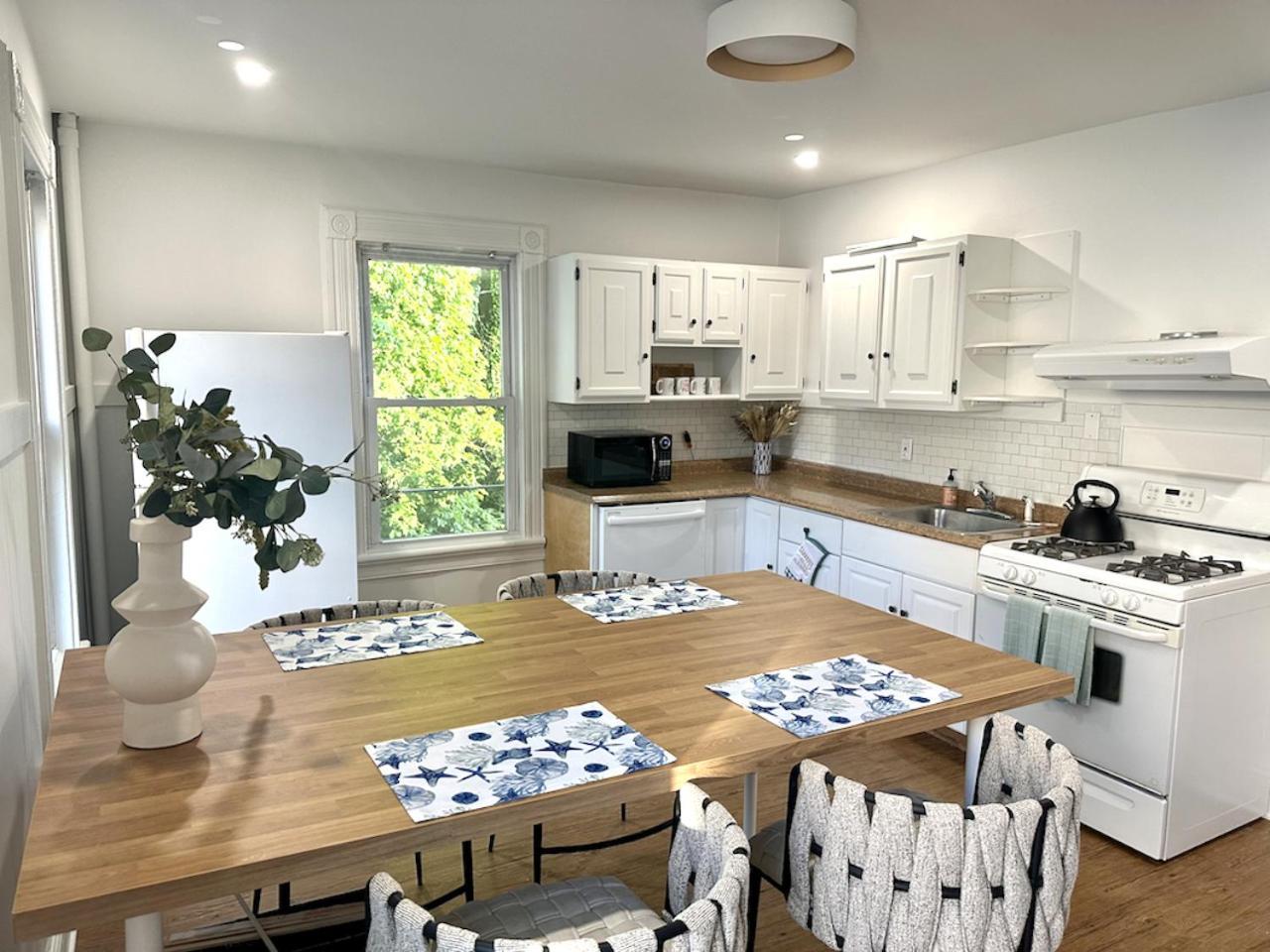 Sweet Escape, 2Br Apt In Beach Community, Only 1 Hr To Nyc! Норволк Екстер'єр фото